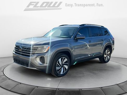 New 2025 Volkswagen Atlas SE image 3