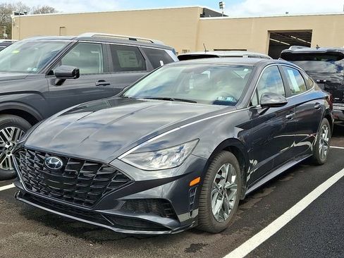 Used 2023 Hyundai Sonata SEL image 3
