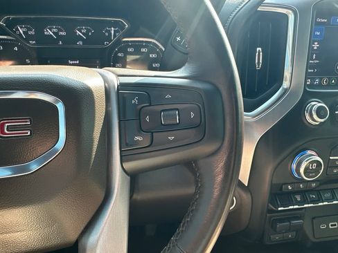 Used 2022 GMC Sierra 3500 SLT w/ SLT Preferred Package AWD/4WD image 24
