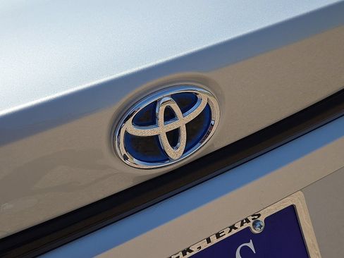Used 2020 Toyota Corolla LE FWD image 14