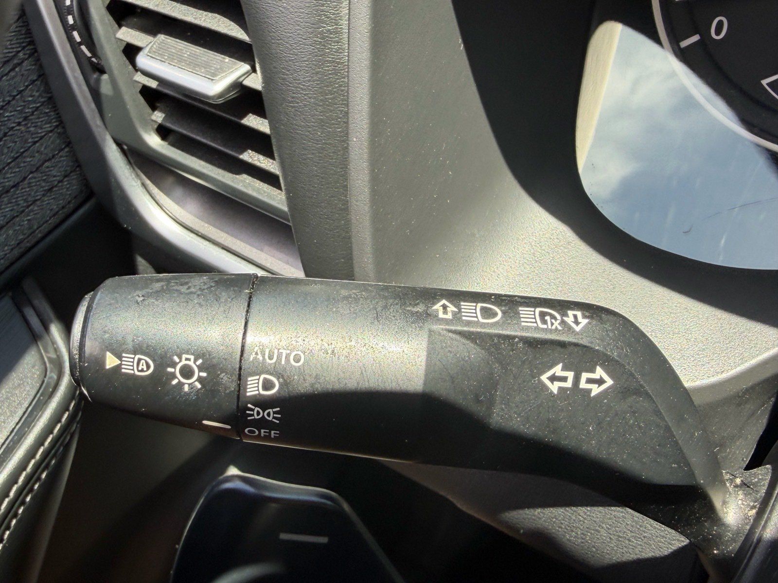 Certified 2023 Nissan Rogue SV FWD image 30