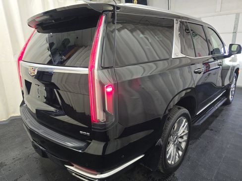 Used 2021 Cadillac Escalade Premium Luxury image 4