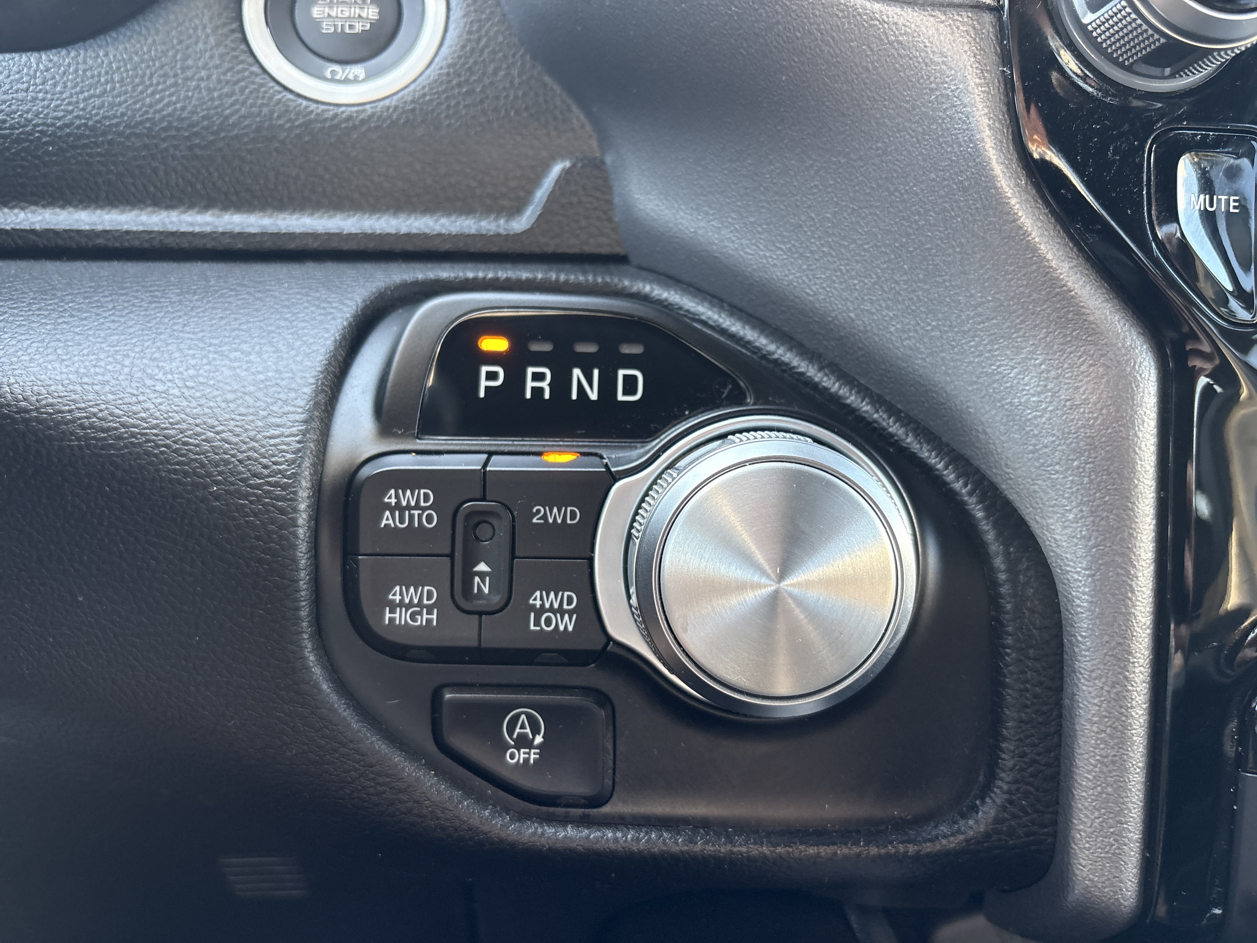 Used 2023 RAM 1500 Laramie AWD/4WD image 30