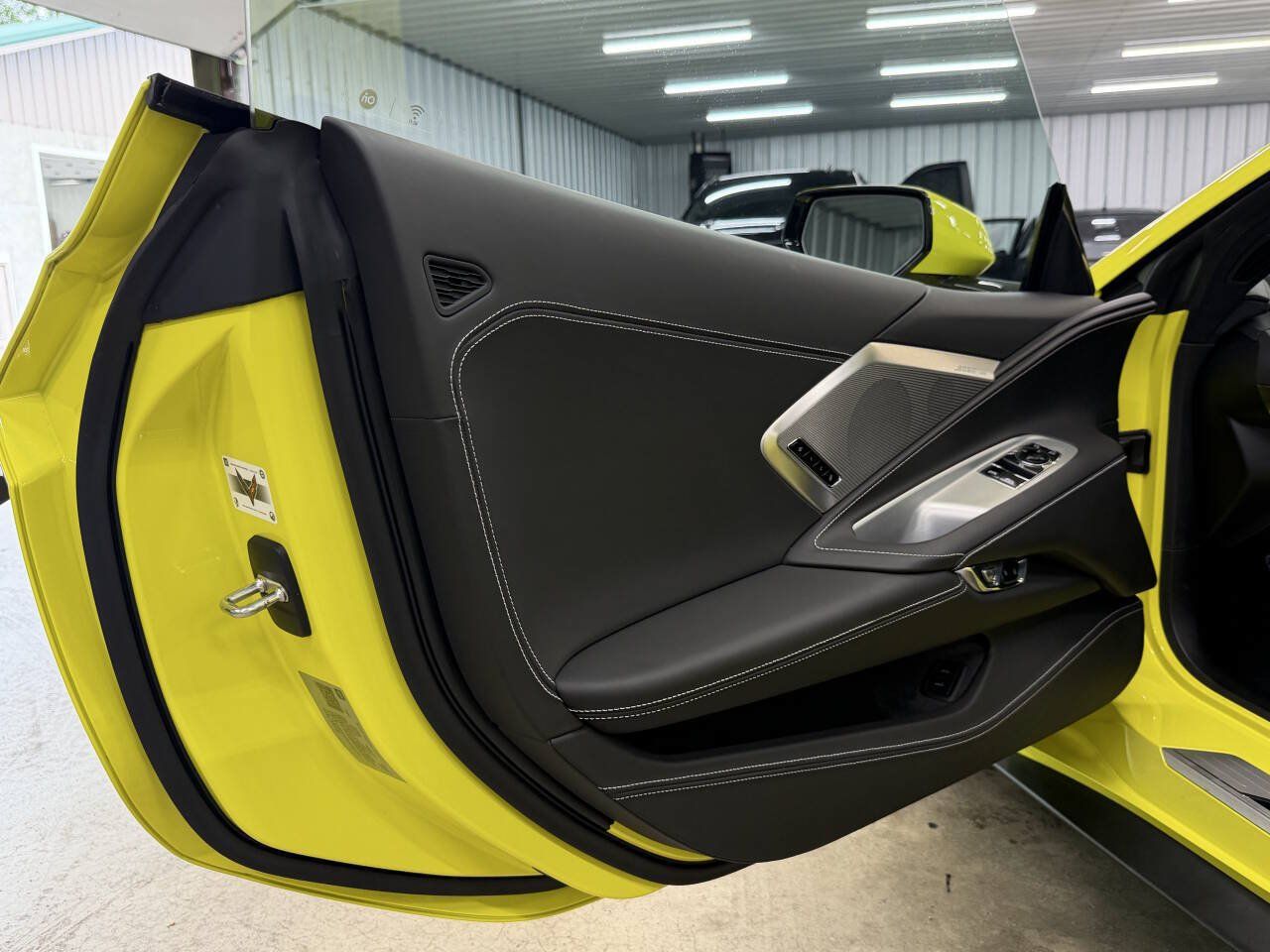 Used 2023 Chevrolet Corvette Stingray Premium Cpe w/ 3LT RWD image 34
