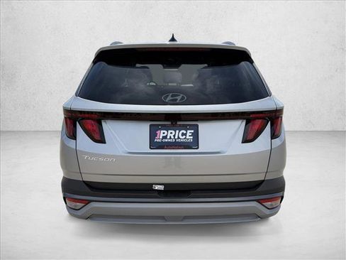 Used 2025 Hyundai Tucson SEL FWD image 6