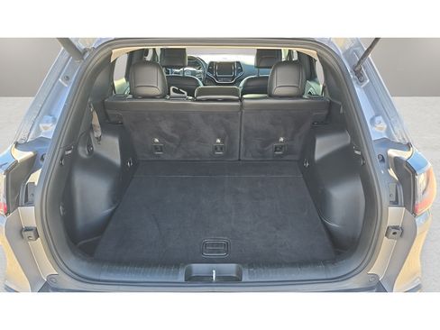 Used 2019 Jeep Cherokee Limited FWD image 9