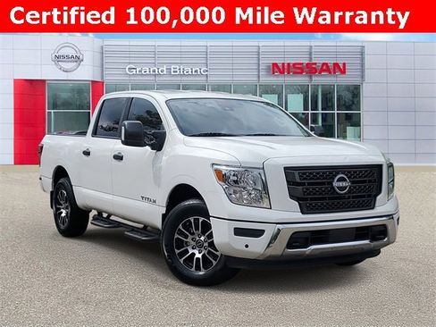 Certified 2024 Nissan Titan SV w/ SV Convenience Package image 1