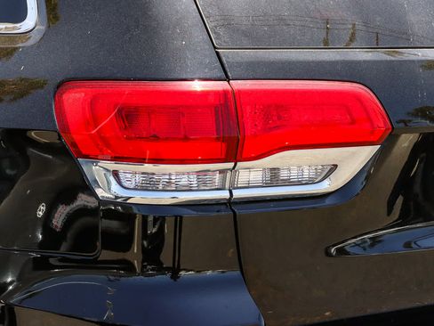 Used 2019 Jeep Grand Cherokee Limited RWD image 7