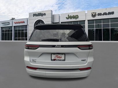 New 2026 Jeep Grand Cherokee Summit