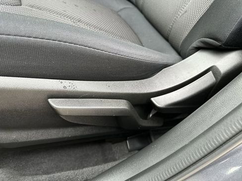 Used 2023 Subaru Crosstrek 2.0i image 16