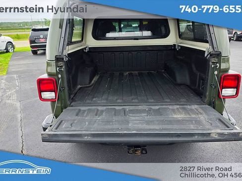Used 2021 Jeep Gladiator Overland w/ Cold Weather Group AWD/4WD image 21