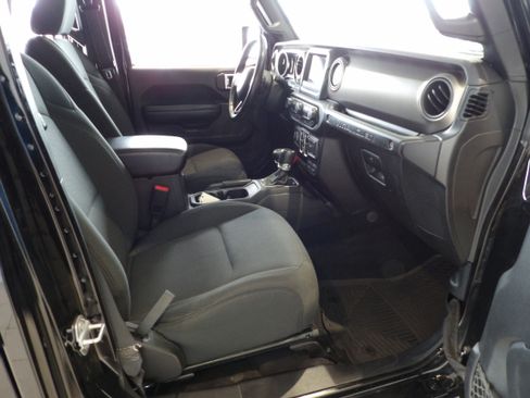 Used 2018 Jeep Wrangler Unlimited Sport S image 22