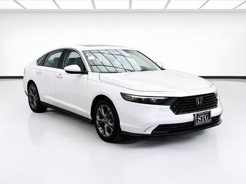 Used 2023 Honda Accord EX image 3