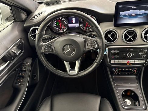 Used 2018 Mercedes-Benz GLA 250 GLA 250 image 16