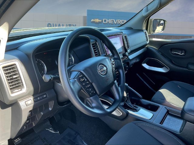 Used 2022 Nissan Frontier SV w/ Technology Package RWD image 20