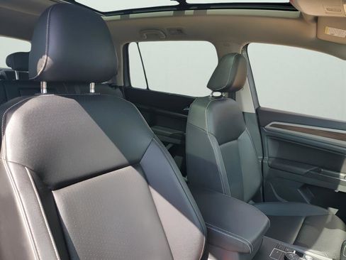 Used 2021 Volkswagen Atlas SE image 15