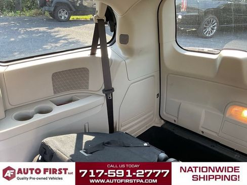 Used 2017 Dodge Grand Caravan SE FWD image 10