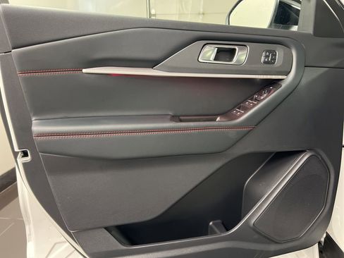 New 2026 Ford Explorer ST-Line image 29