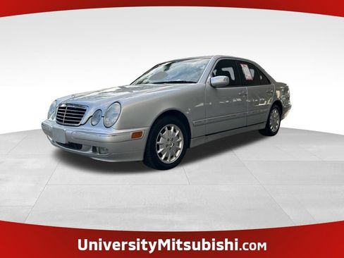 Used 2000 Mercedes-Benz E 320 Sedan image 1