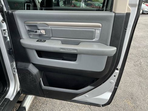 Used 2017 RAM 2500 SLT AWD/4WD image 30