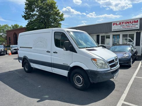 Used 2007 Dodge Sprinter 2500 RWD image 1