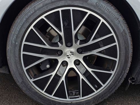 New 2025 Porsche Taycan image 11