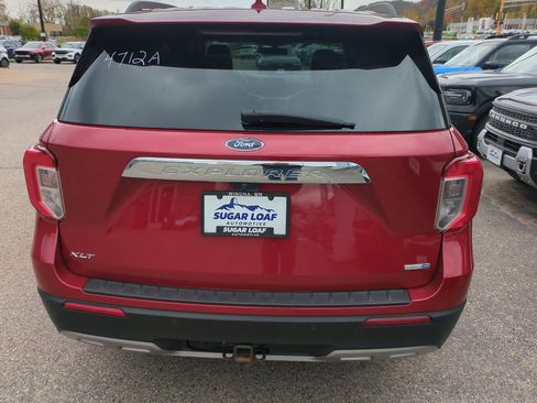 Used 2020 Ford Explorer XLT w/ Equipment Group 202A image 5