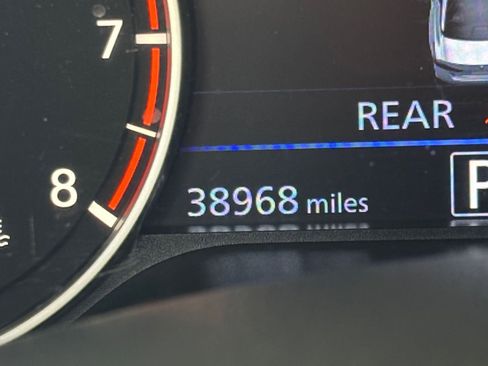 Used 2025 Nissan Altima 2.5 SV FWD image 40