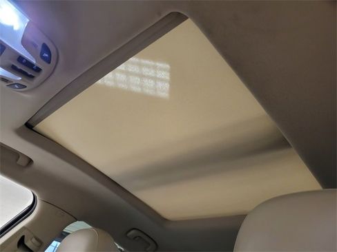 Used 2014 Buick LaCrosse Premium image 16