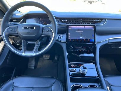 Used 2024 Jeep Grand Cherokee Limited w/ Black Appearance Package