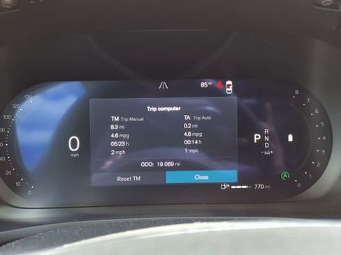 Certified 2025 Volvo V60 B5 Cross Country Plus AWD/4WD image 30