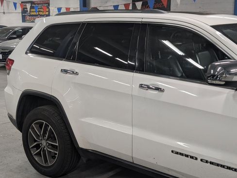 Used 2018 Jeep Grand Cherokee Limited w/ Luxury Group II image 9