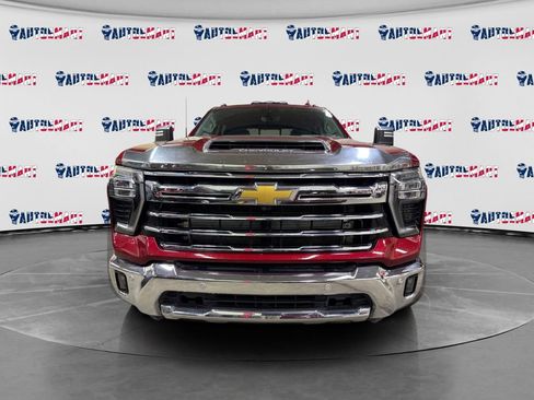 Used 2024 Chevrolet Silverado 3500 LTZ w/ LTZ Convenience Package image 6
