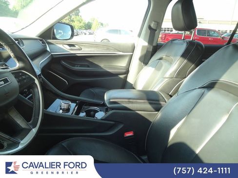 Used 2021 Jeep Grand Cherokee L Limited AWD/4WD image 9