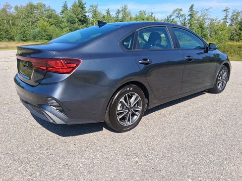 Certified 2024 Kia Forte LXS w/ LXS Technology Package FWD image 5