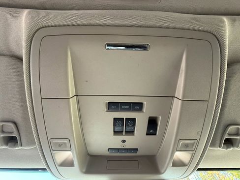 Used 2018 GMC Sierra 2500 Denali w/ Suspension Package, Off-Road image 17