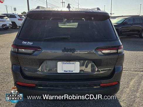 Used 2023 Jeep Grand Cherokee L Limited w/ Black Appearance Package RWD image 12
