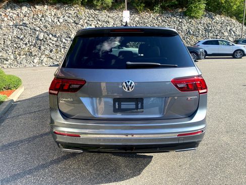 Used 2020 Volkswagen Tiguan SEL Premium R-Line image 38