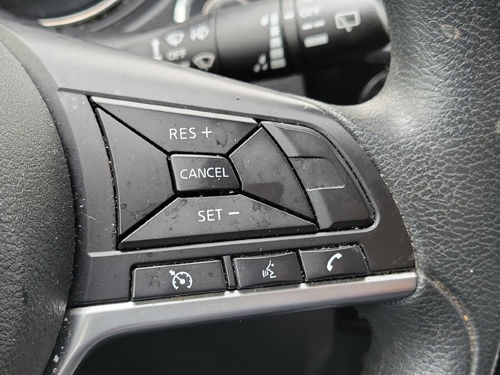 Certified 2020 Nissan Rogue Sport SV FWD image 33