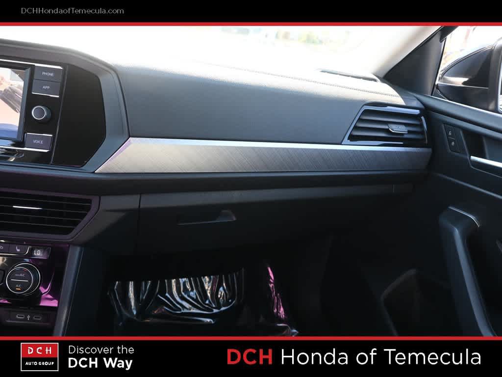 Used 2024 Volkswagen Jetta SE FWD image 14