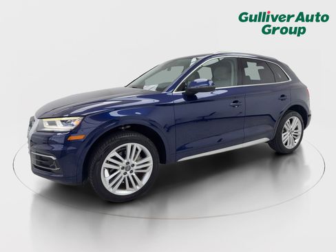 Used 2018 Audi Q5 Prestige w/ Prestige Package image 2