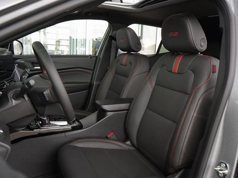 New 2026 Chevrolet Trax RS w/ Sunroof Package image 26