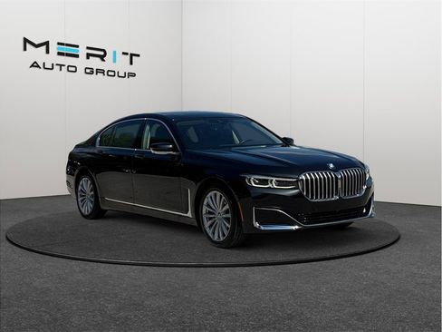 Used 2022 BMW 740i w/ Premium Package image 1