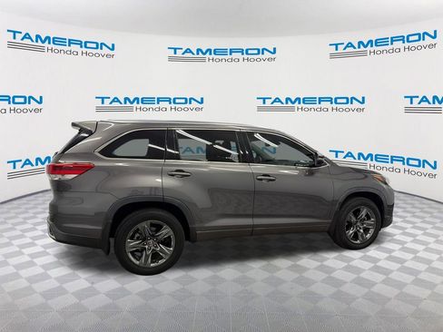 Used 2018 Toyota Highlander Limited Platinum image 6