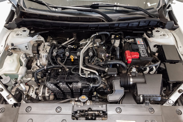 Used 2024 Nissan Altima 2.5 SV FWD image 3