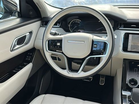 Used 2023 Land Rover Range Rover Velar R-Dynamic S image 23