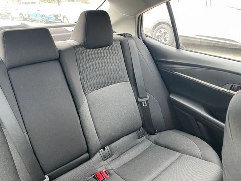 Used 2025 Toyota Camry LE image 40