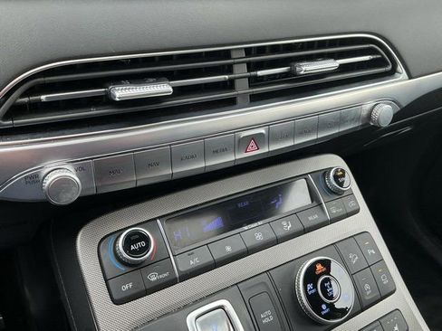 Used 2022 Hyundai Palisade Limited w/ Winter Package image 23