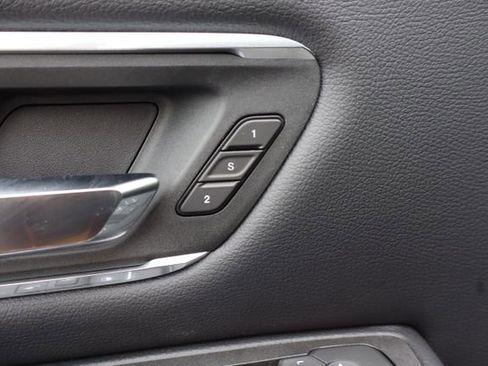 Used 2026 RAM 1500 Laramie AWD/4WD image 10