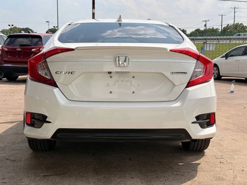 Used 2017 Honda Civic Touring image 4